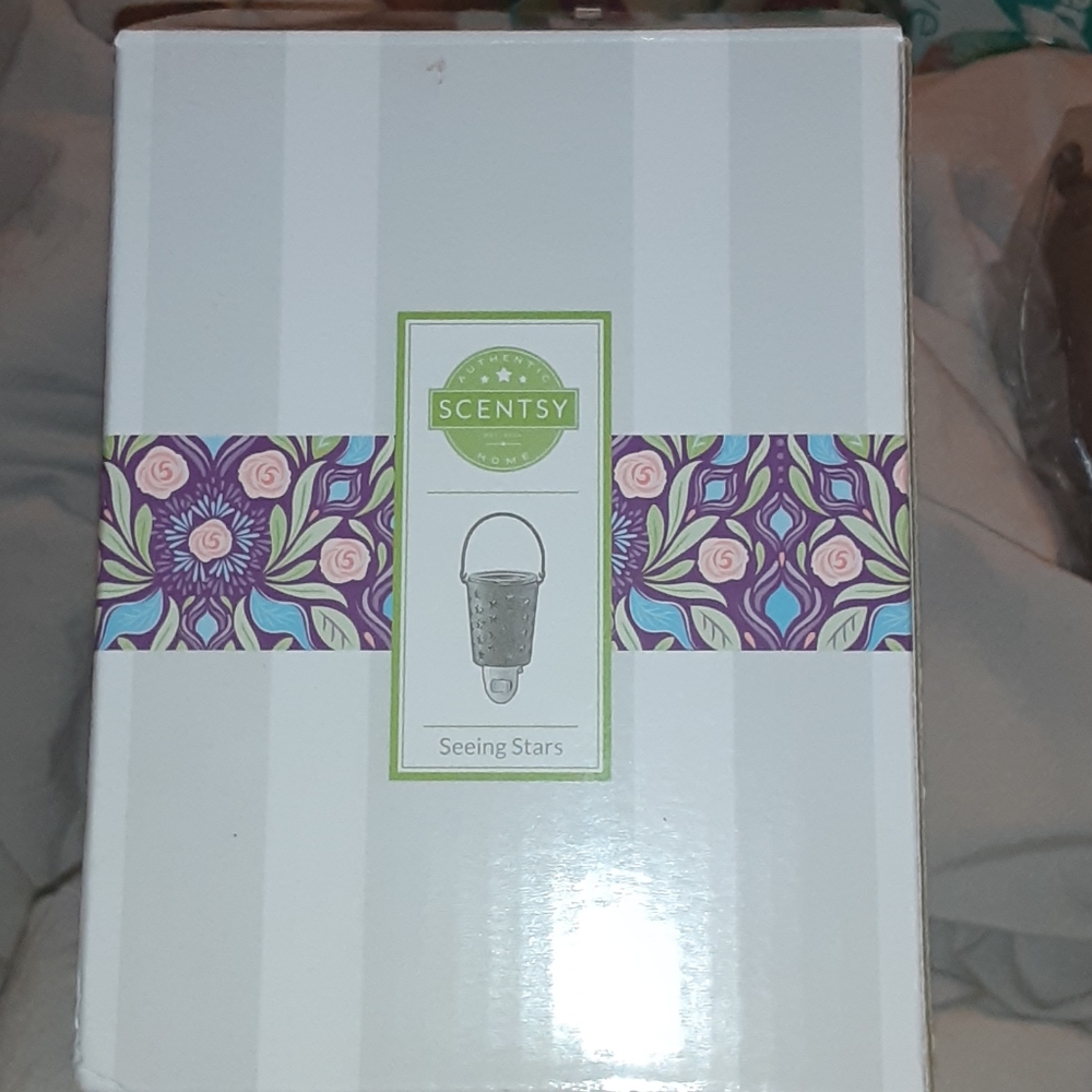 Scentsy Seeing Stars Warmer